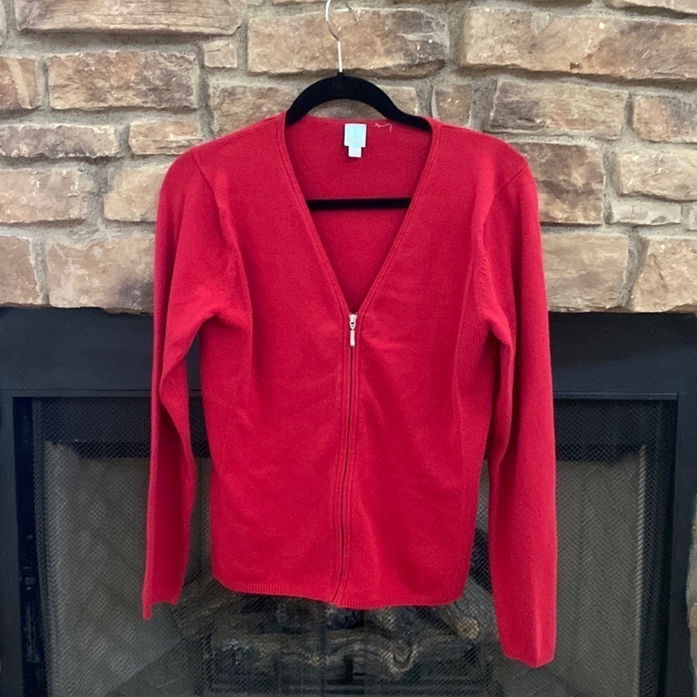 Shu Shu redong sleeve sweater with ribbed texture on the sides.  Size M